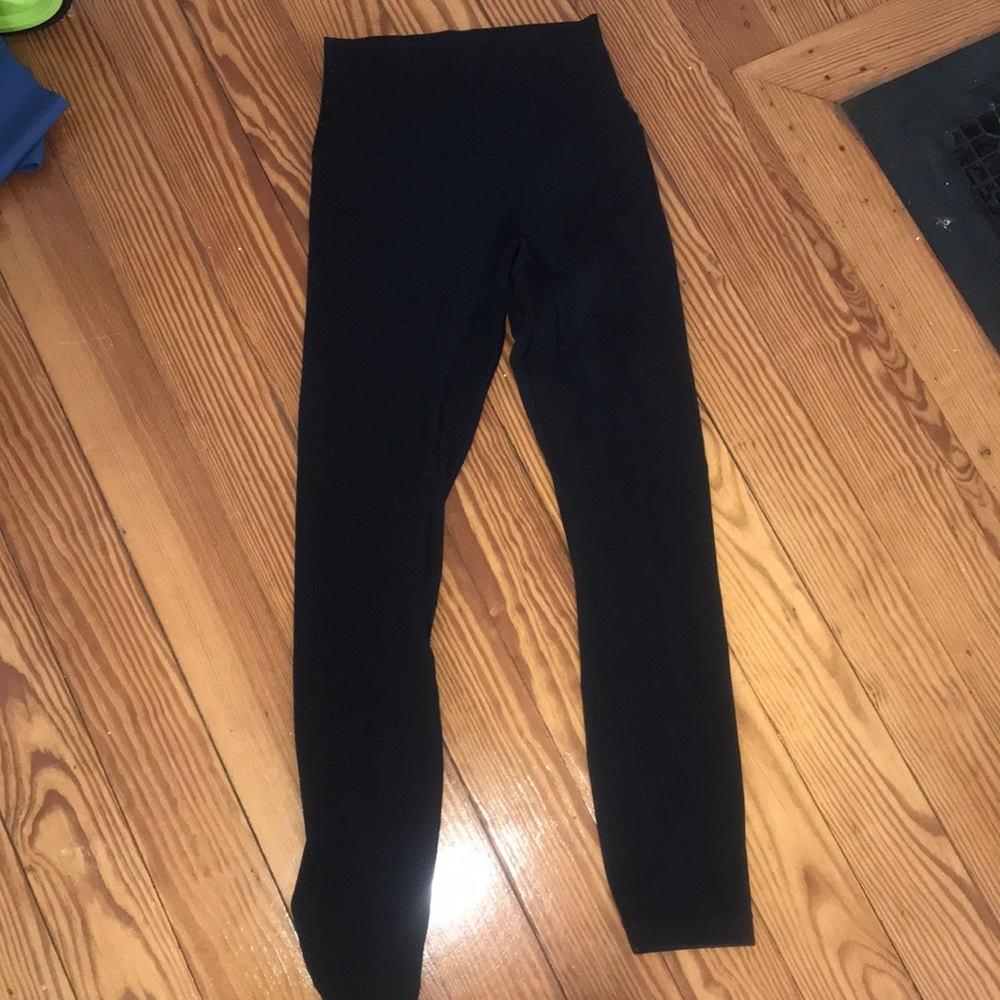 Black 7/8 lululemon aligns